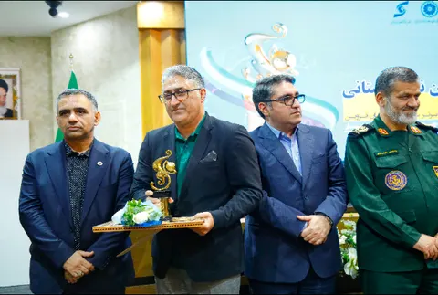 گالری تجلیل از صادرکنندگان نمونه استان قزوین 1404